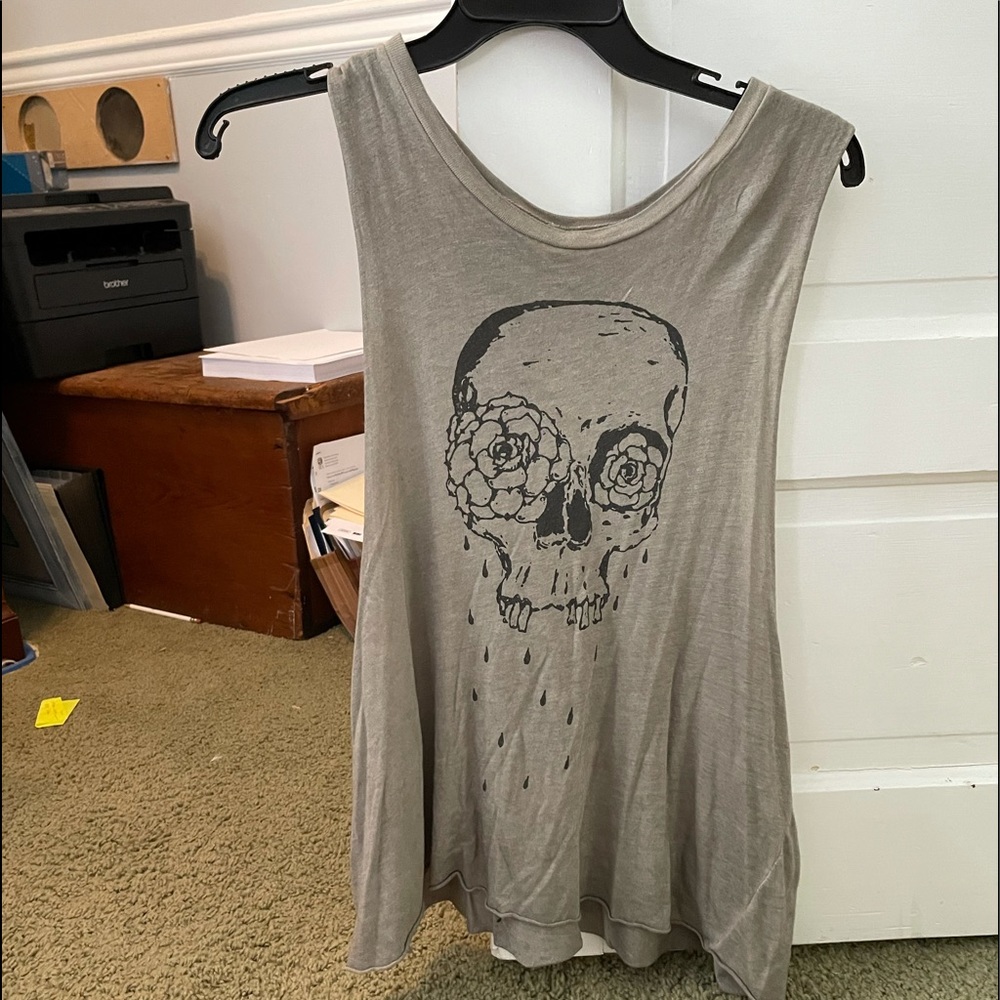 Brandy Melville skull muscle tank